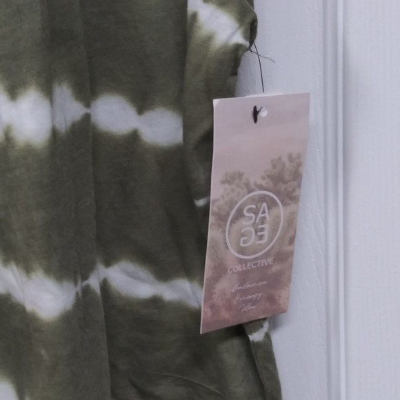 Sage Collective Boxy Tank Top Green Tie Dye Womens Size Medium NWT - Picture 3 of 10